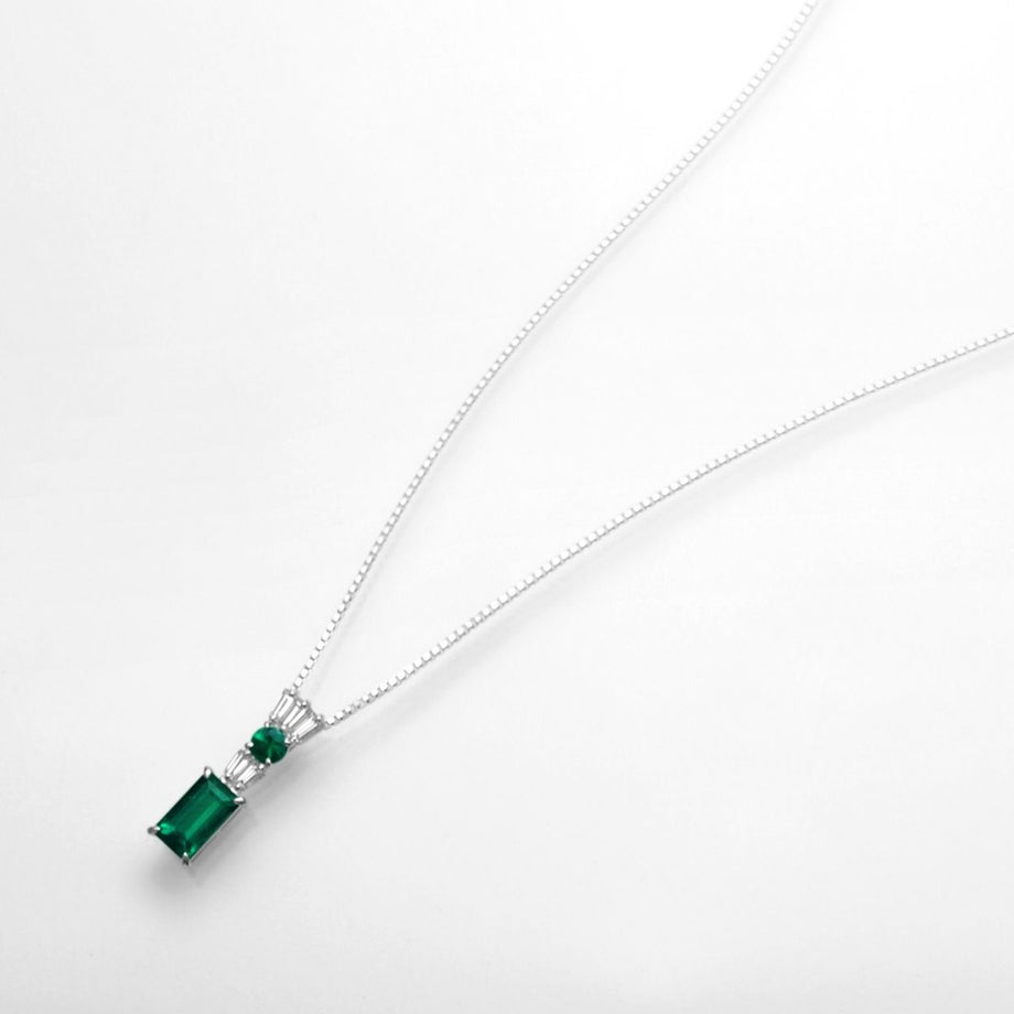 エメラルド エメラルドカット0.773ct プラチナネックレス ダイヤ0.23ct 0.09ct付(中央宝石研究所宝石鑑別書付)