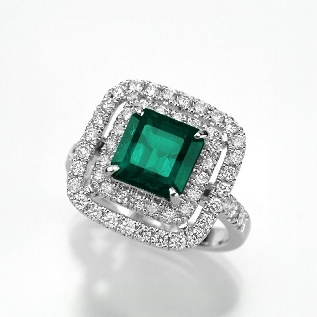 コロンビア産エメラルド2.541ctプラチナリングダイヤ0.70ct付(中央宝石研究所鑑別書付)