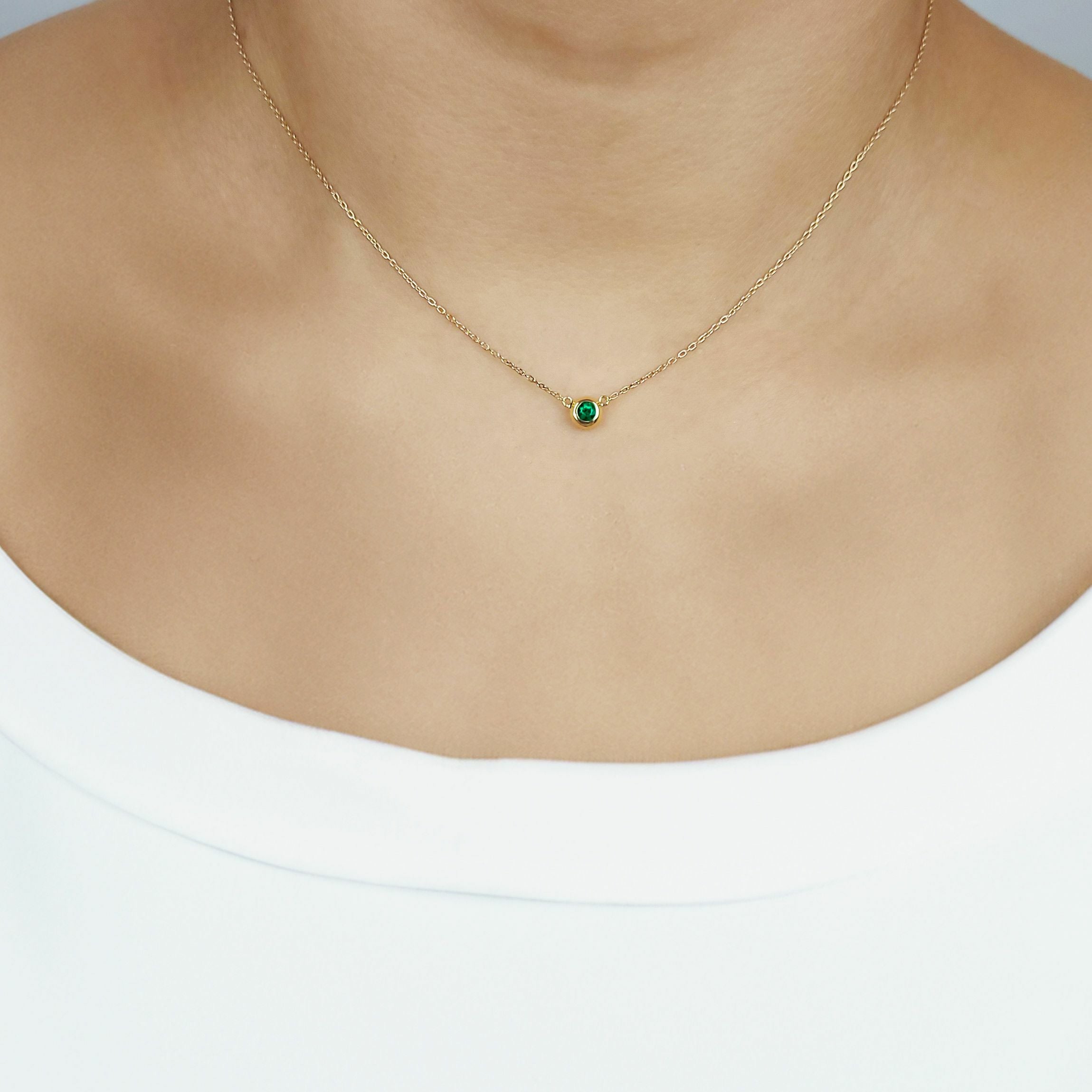 エメラルドK18ゴールドネックレス-緑の女神-