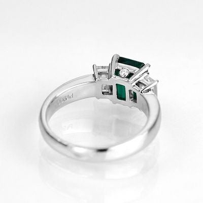 コロンビア産ムゾー鉱山エメラルド1.676ctプラチナリングダイヤ0.72ct付(中央宝石研究所宝石鑑別書付)