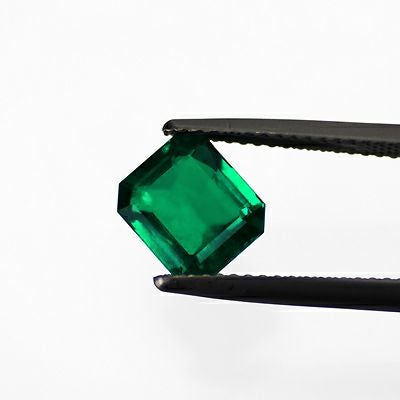 コロンビア産ムゾー鉱山エメラルド1.54ct(中央宝石研究所宝石鑑別書付)