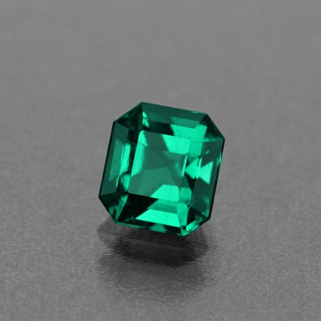 コロンビア産無処理エメラルド(ノンオイル)0.45ct(GIA宝石鑑別書付)