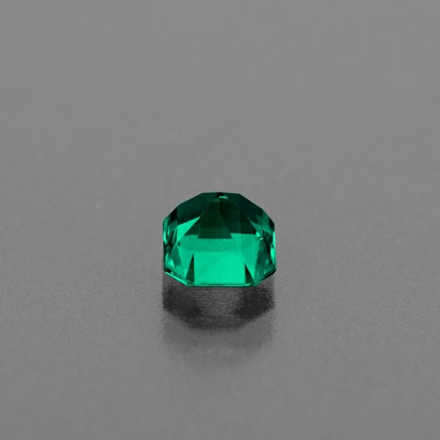 コロンビア産無処理エメラルド(ノンオイル)0.45ct(GIA宝石鑑別書付)