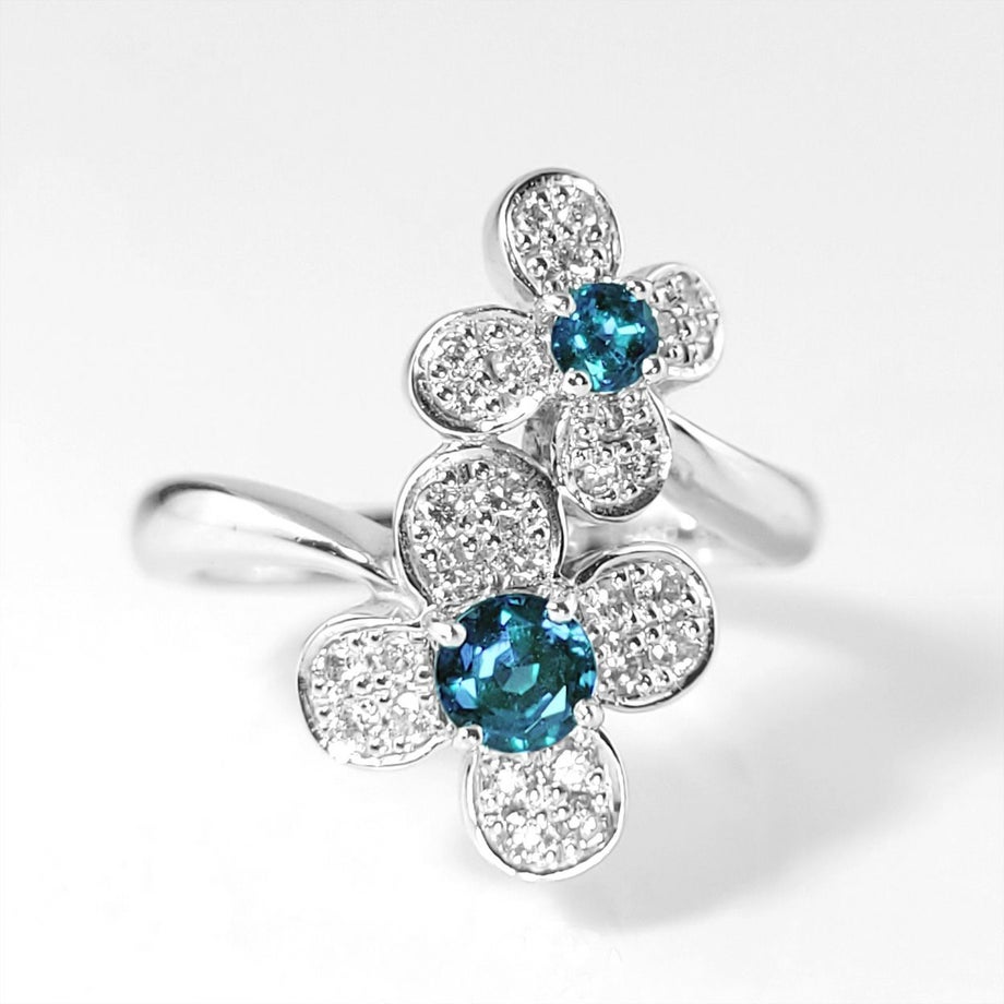 ブラジル産アレキサンドライト0.32ct0.119ctK18ホワイトゴールドリングダイヤ0.3ct付(中央宝石研究所宝石鑑別書付)