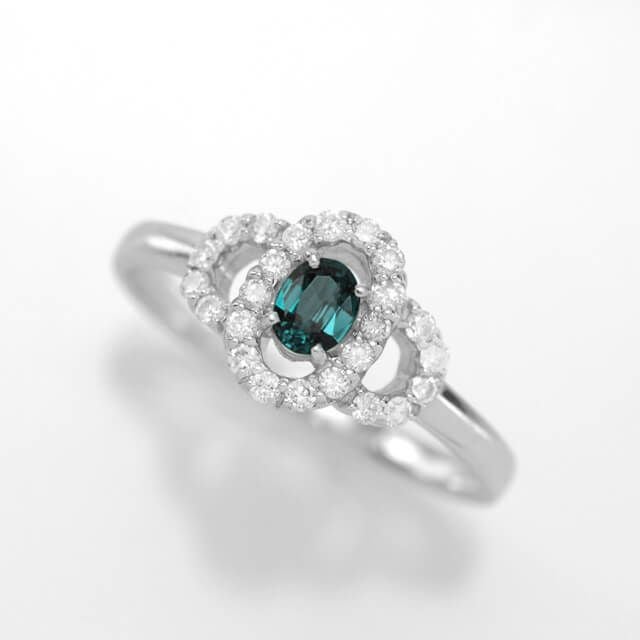 アレキサンドライト0.20ctプラチナリングダイヤ0.21ct付(中央宝石研究所宝石鑑別書付)