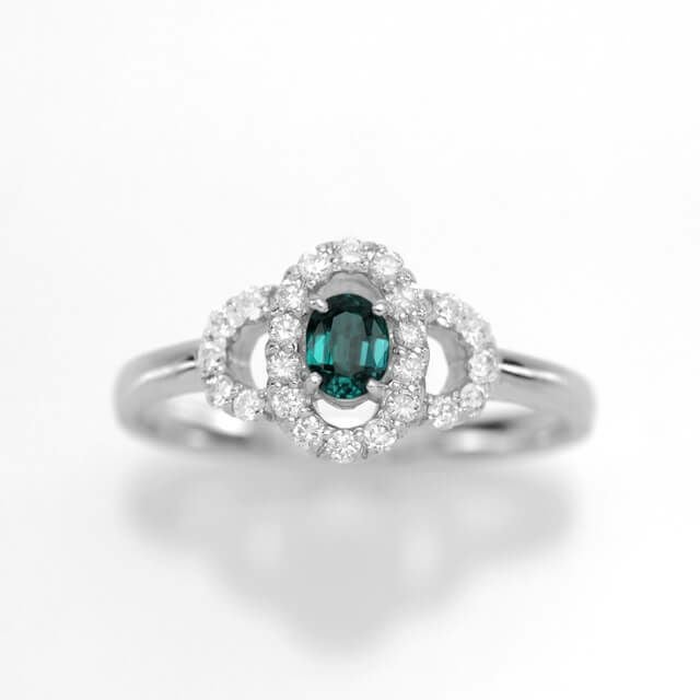 アレキサンドライト0.20ctプラチナリングダイヤ0.21ct付(中央宝石研究所宝石鑑別書付)