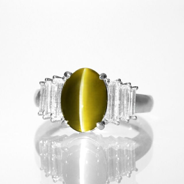 クリソベリルキャッツアイ5.76ctプラチナリングダイヤ0.91ct付(中央宝石研究所宝石鑑別書付)