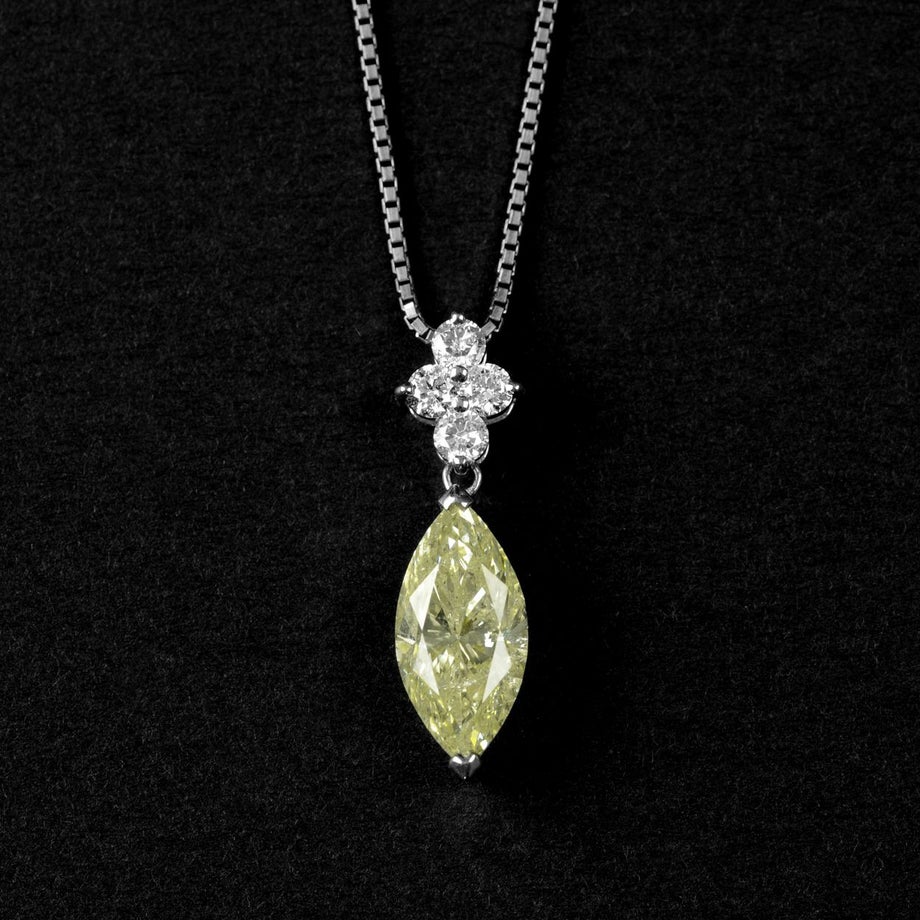 イエローダイヤモンド3.227ct VERY LIGHT YELLOWプラチナネックレスダイヤ0.35ct付(中央宝石研究所宝石鑑別書付)