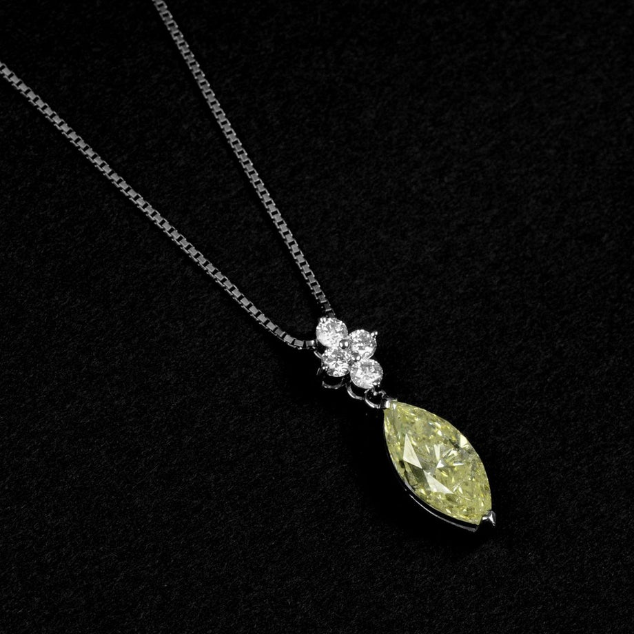 イエローダイヤモンド3.227ct VERY LIGHT YELLOWプラチナネックレスダイヤ0.35ct付(中央宝石研究所宝石鑑別書付)