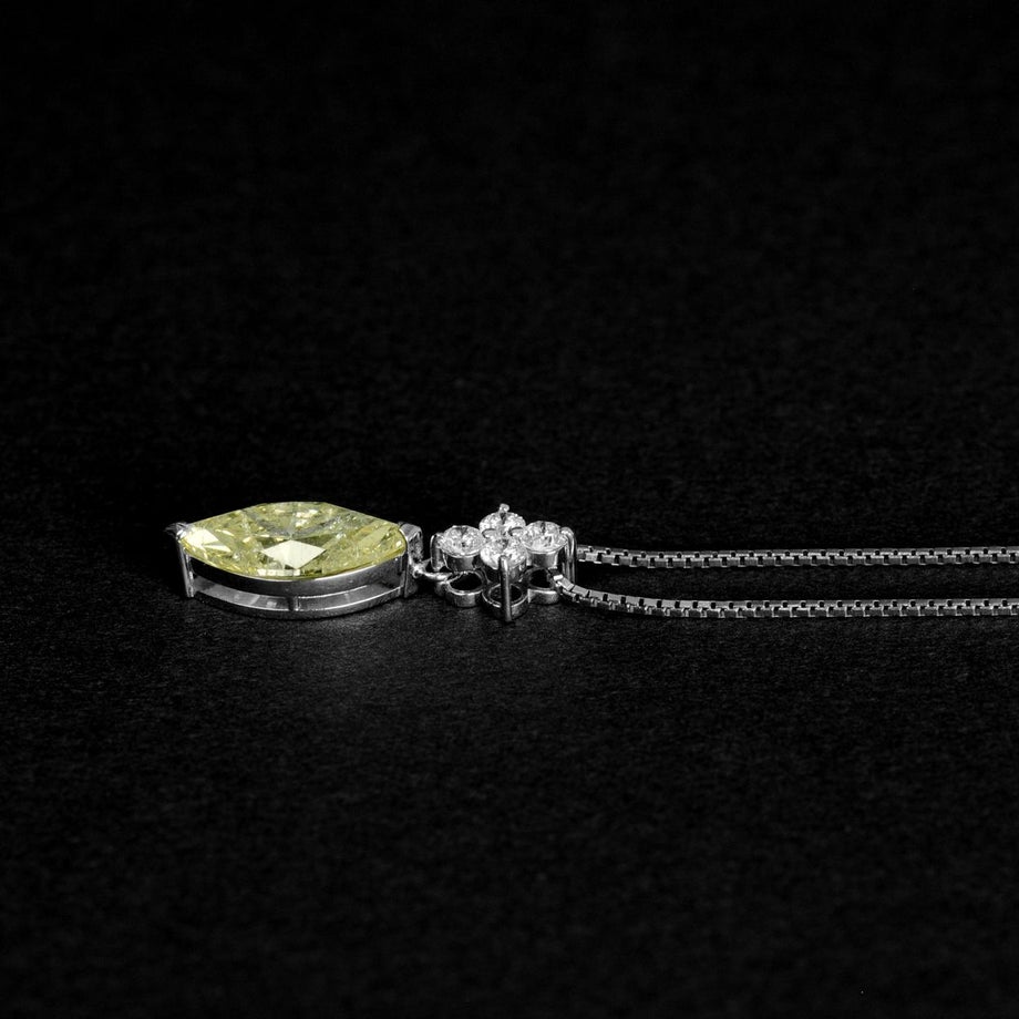イエローダイヤモンド3.227ct VERY LIGHT YELLOWプラチナネックレスダイヤ0.35ct付(中央宝石研究所宝石鑑別書付)