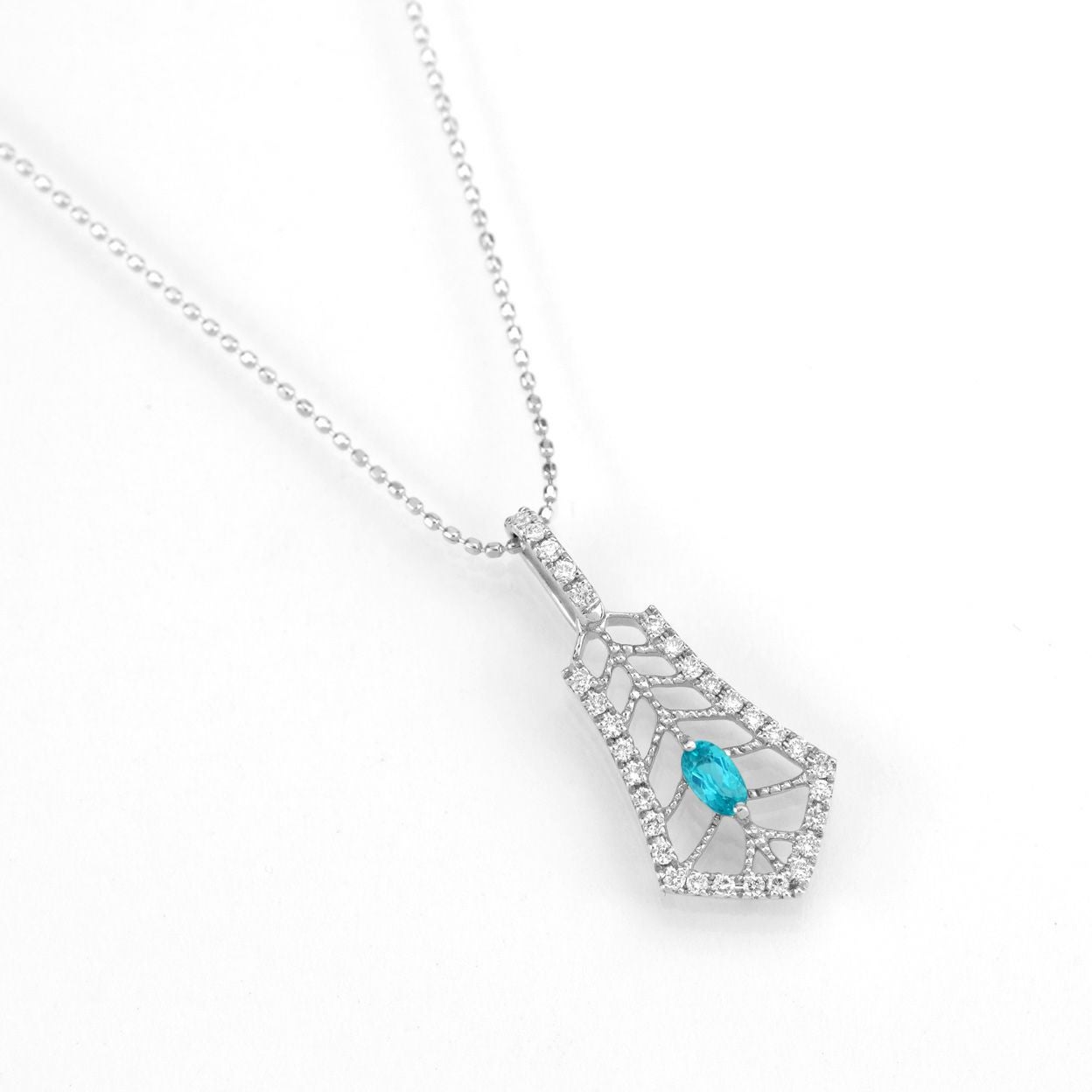  ブラジル産バターリャ鉱山パライバトルマリン0.16ctホワイトゴールドネックレスダイヤ0.19ct付 (中央宝石研究所宝石鑑別書付)
)