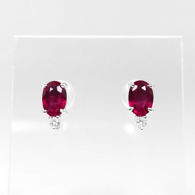 ルビー0.48ct0.46ctプラチナピアスダイヤ0.02ct0.02ct付(中央宝石研究 