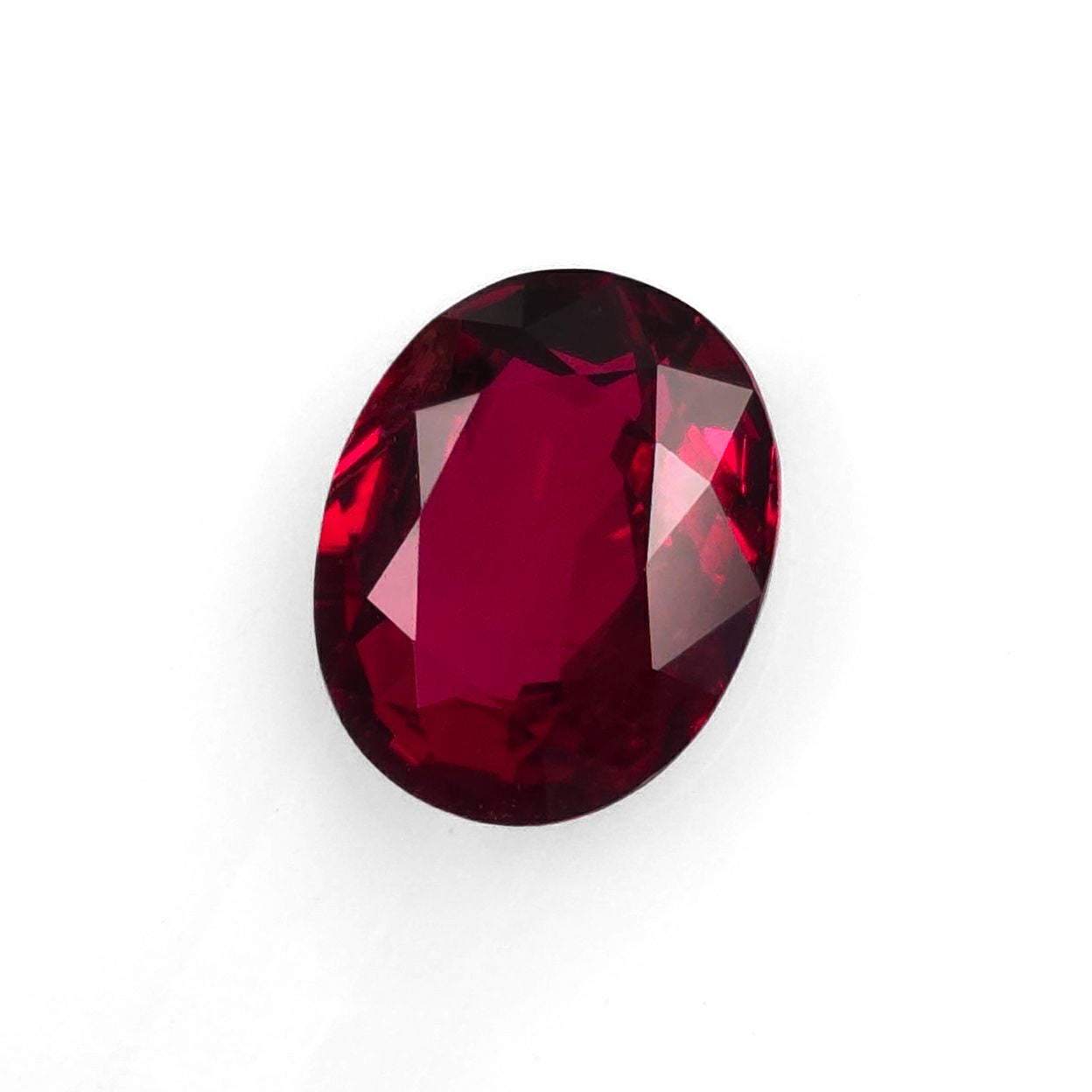 タイ産非加熱ルビー1.44ct(GUBELIN宝石鑑別書付) | ユアエメラルド