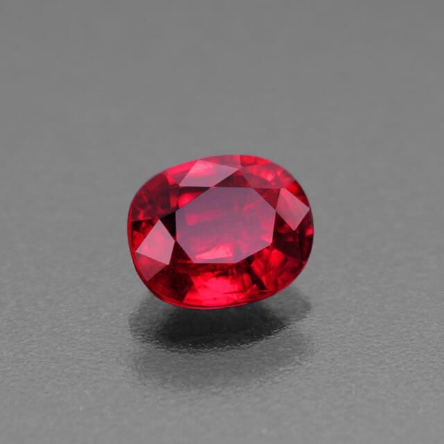 ミャンマー産非加熱ピジョンブラッドルビー0.69ct(GRS宝石鑑別書付