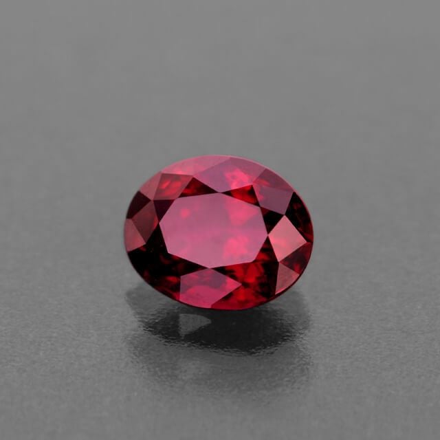 ミャンマー産非加熱ピジョンブラッドルビー0.67ct(GRS宝石鑑別書付)
