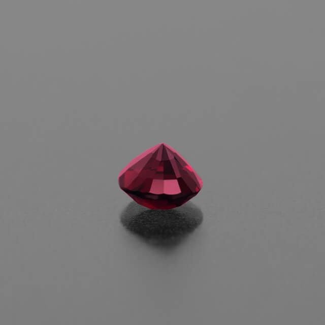 ミャンマー産非加熱ピジョンブラッドルビー0.67ct(GRS宝石鑑別書付)