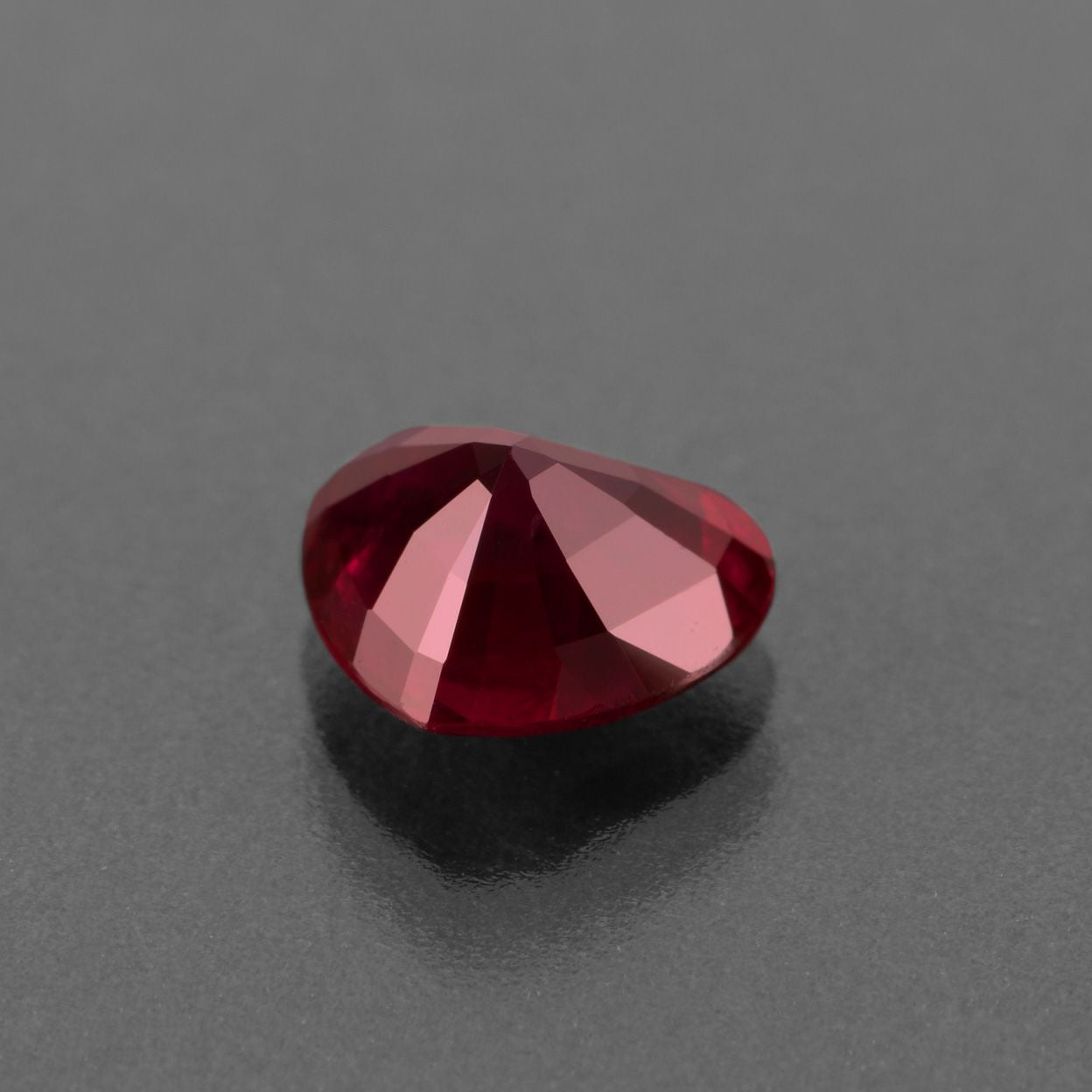 ミャンマー産ピジョンブラッドルビー1.56ct(GRS宝石鑑別書付) | ユア
