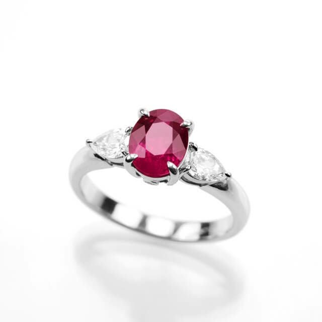 ルビー1.593ctプラチナリングダイヤ0.43ct付(中央宝石研究所宝石鑑別書付)