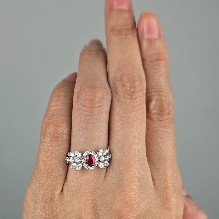 ミャンマー産非加熱ピジョンブラッドルビー0.55ctプラチナリングダイヤ0.83ct付(GRS宝石鑑別書付)