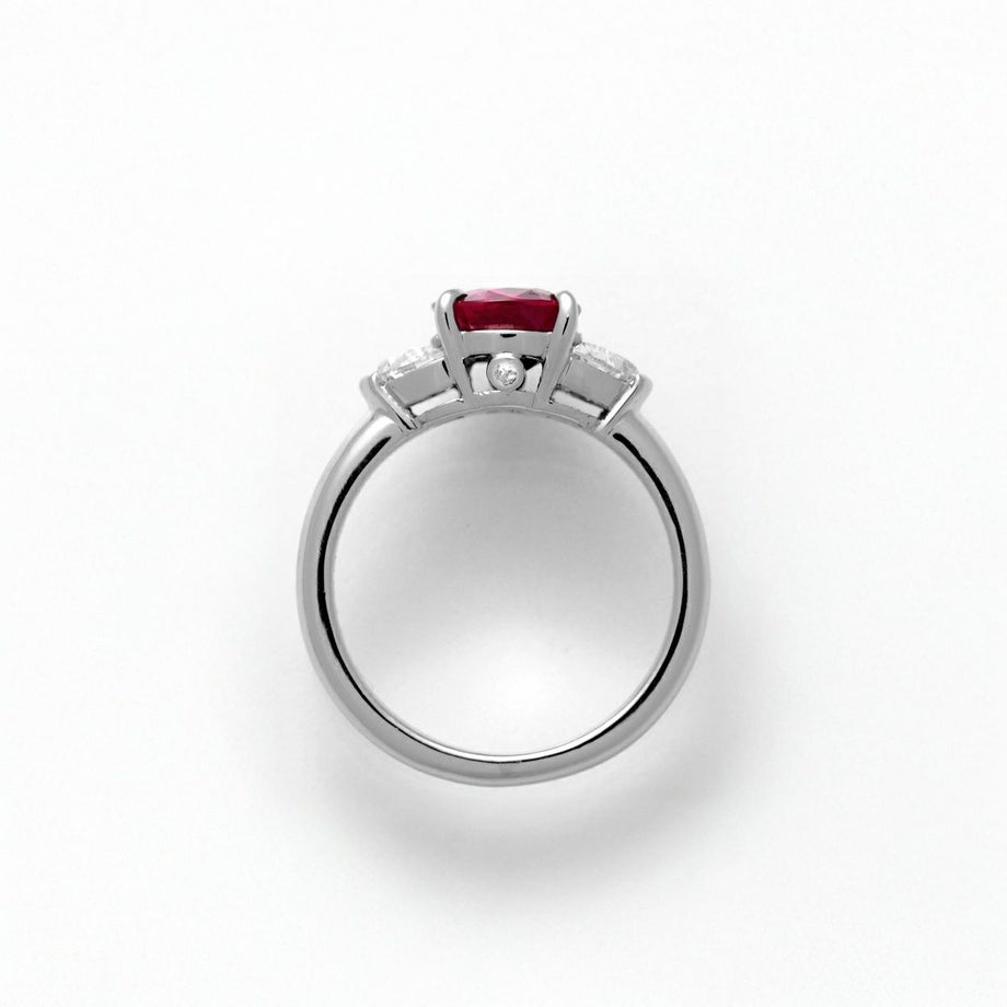 em6415 ルビー2.405ctプラチナリングダイヤ0.82ct付(中央宝石研究所宝石鑑別書付)