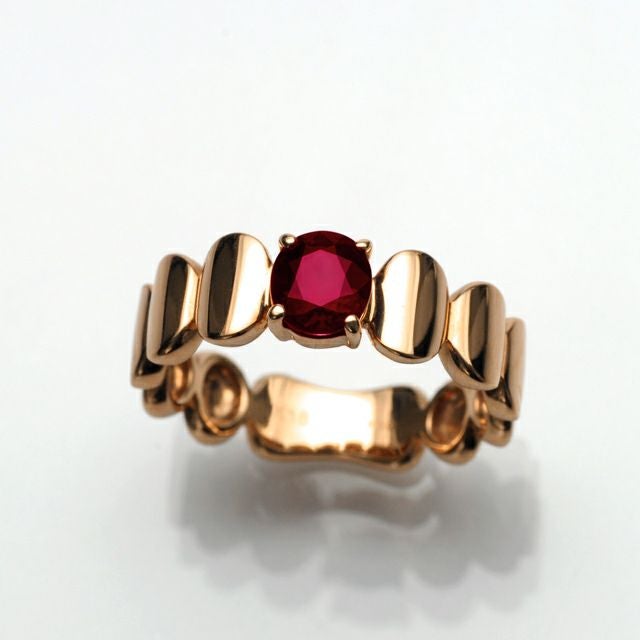 ミャンマー産非加熱ピジョンブラッドルビー0.95ctK18ピンクゴールドリング(GRS宝石鑑別書付)