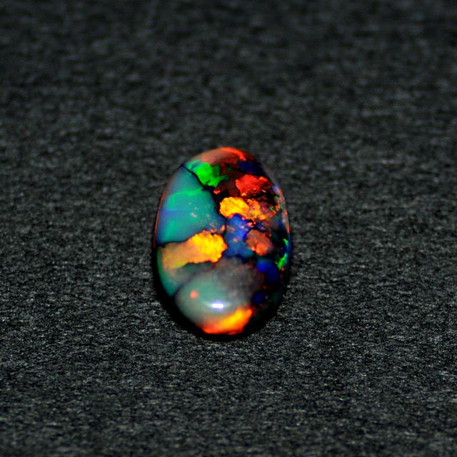 ブラックオパール1.43ct(中央宝石研究所宝石鑑別書付)