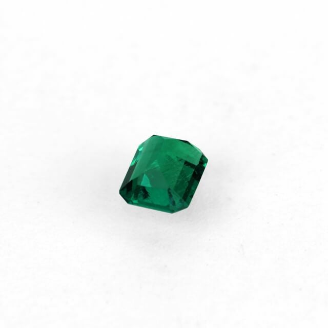 コロンビア産ムゾー鉱山無処理エメラルド(ノンオイル)0.20ct(GIA宝石鑑別書付)