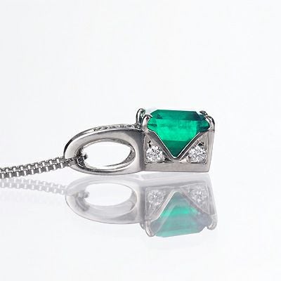 エメラルド1.46ctプラチナネックレスダイヤ0.10ct付(中央宝石研究所宝石鑑別書付)