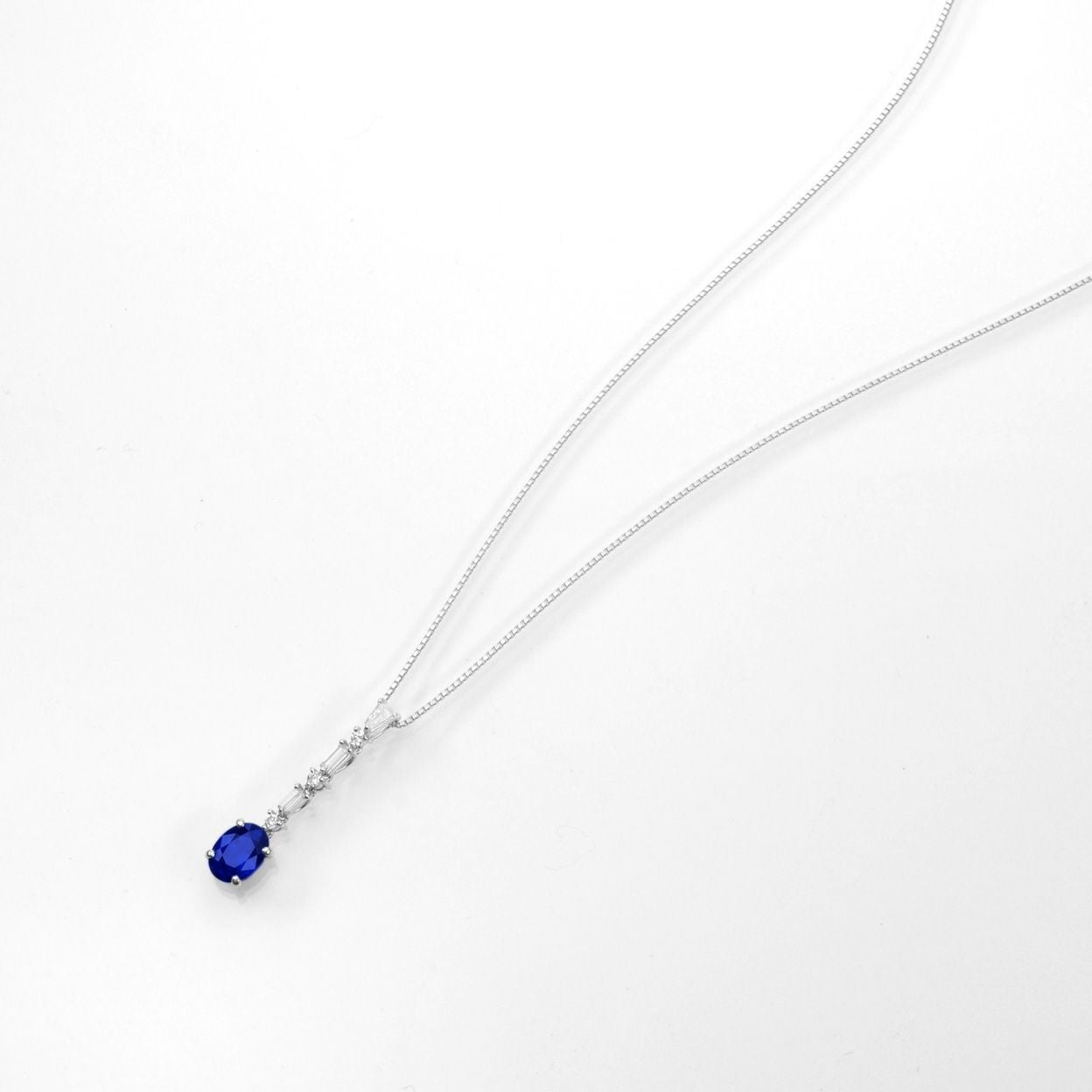 ブルーサファイア1.355ctプラチナネックレスダイヤ0.29ct付(中央宝石研究所宝石鑑別書付)