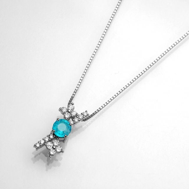 ブラジル産バターリャ鉱山パライバトルマリン0.665ctプラチナネックレスダイヤ0.26ct付(日独宝石研究所宝石鑑別書付)
