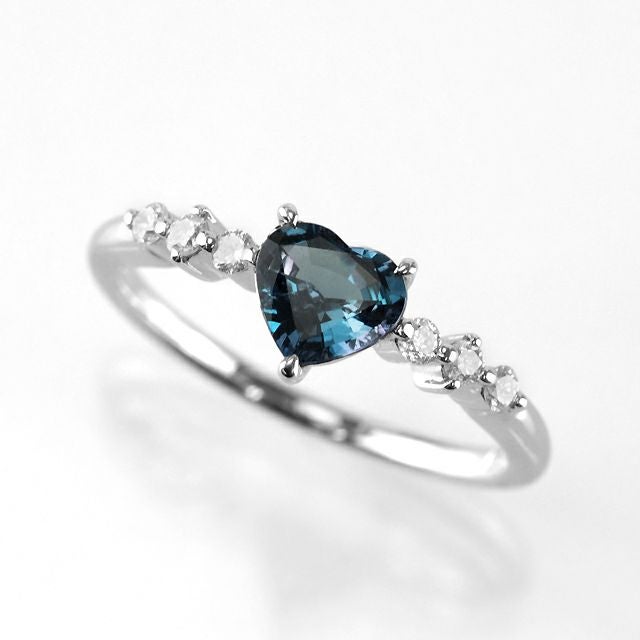 アレキサンドライト0.67ctプラチナリングダイヤ0.15ct付(中央宝石研究所宝石鑑別書付)