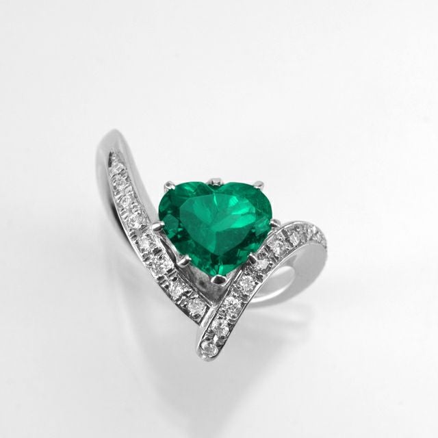 コロンビア産エメラルド1.75ctプラチナリングダイヤ0.182ct付(中央宝石研究所宝石鑑別書付)