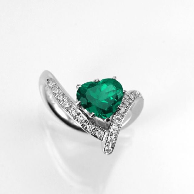 コロンビア産エメラルド1.75ctプラチナリングダイヤ0.182ct付(中央宝石研究所宝石鑑別書付)