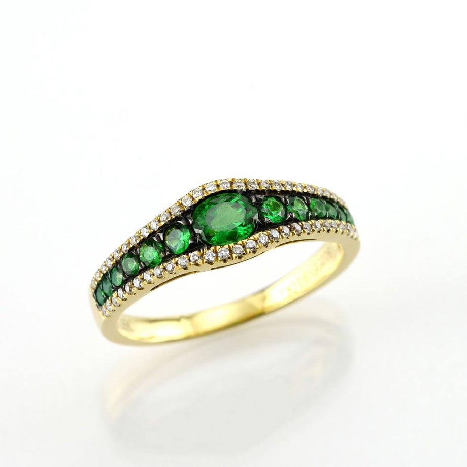 ツァボライトガーネット0.76ctK18ゴールドリングダイヤ0.16ct付(中央宝石研究所宝石鑑別書付)