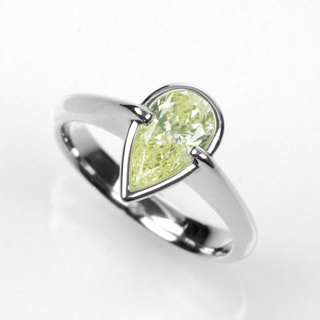 イエローダイヤモンド0.82ctプラチナリング