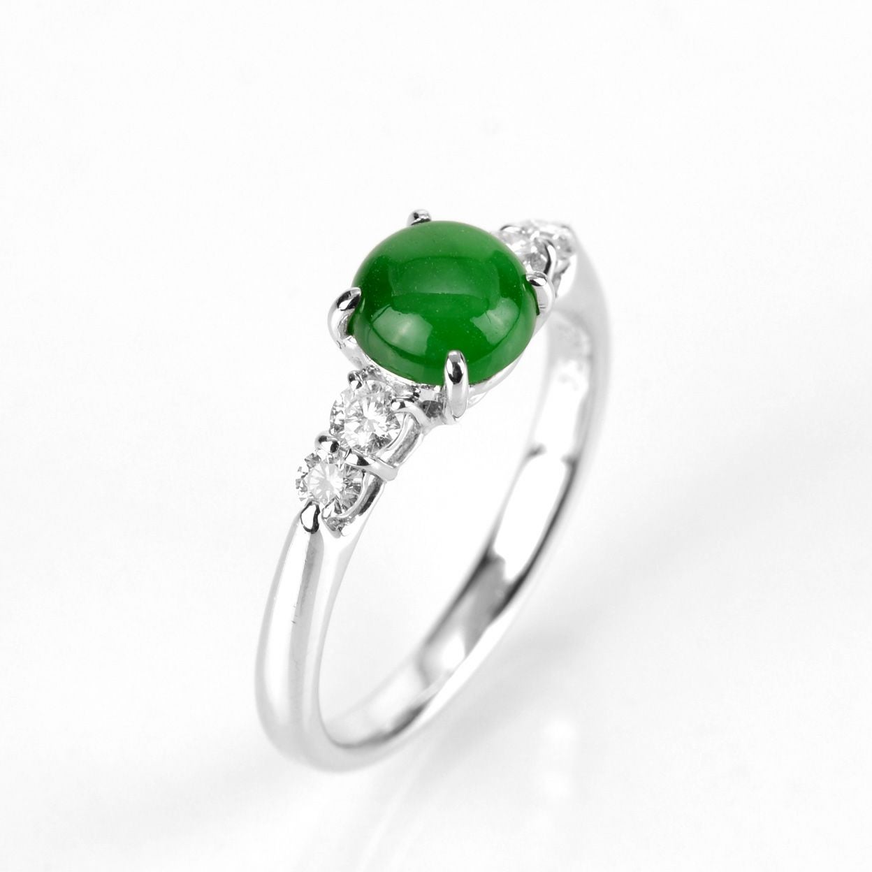 ひすい1.10ctプラチナリングダイヤ0.25ct付(中央宝石研究所宝石鑑別書付)