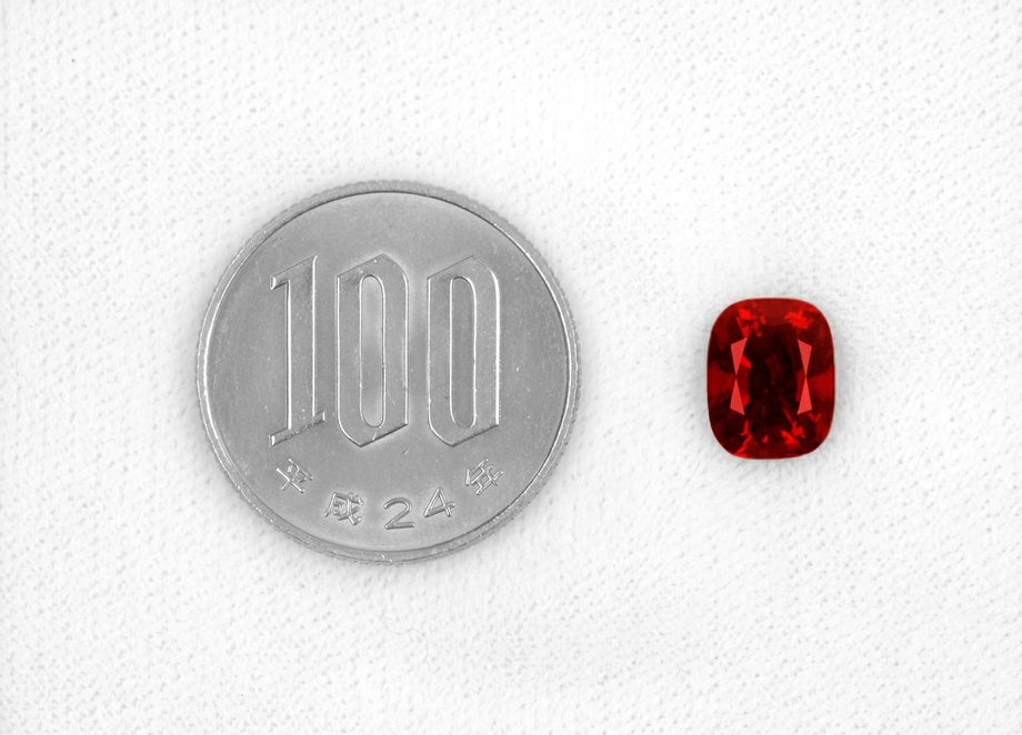 レッドスピネル3.33ct(中央宝石研究所宝石ソーティング付)