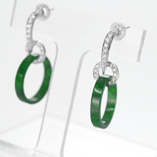 ひすい3.19ct3.31ctホワイトゴールドピアスダイヤ0.24ct付(中央宝石研究所宝石鑑別書付)