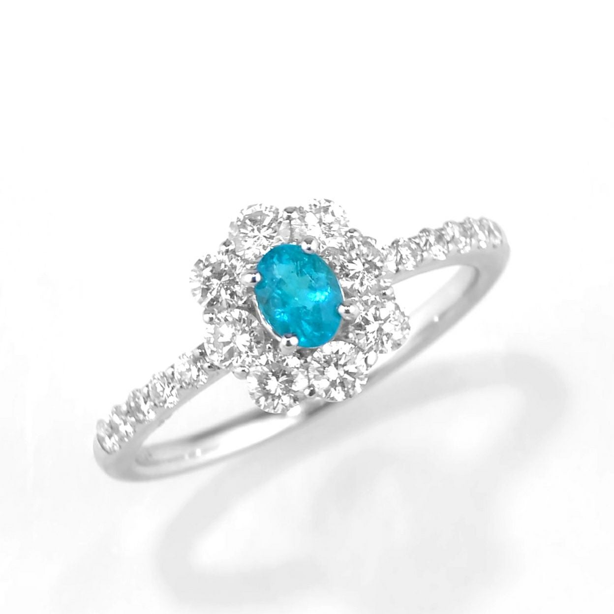 ブラジル産バターリャ鉱山パライバトルマリン0.224ctプラチナリングダイヤ0.64ct付(中央宝石研究所宝石鑑別書付)