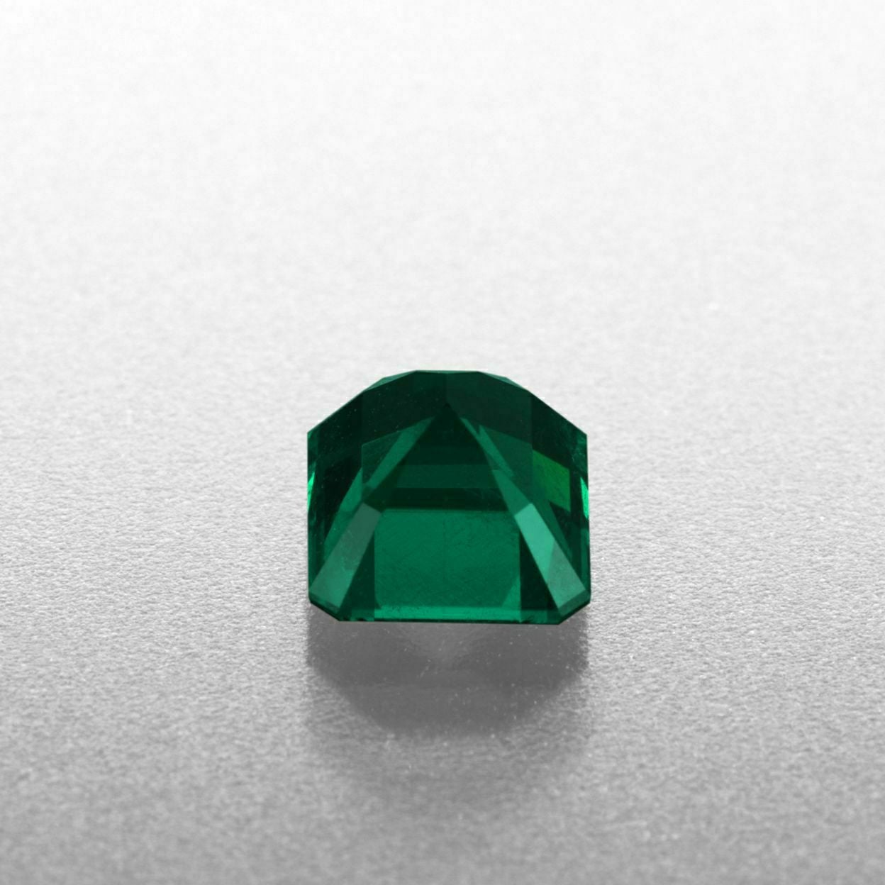 コロンビア産ムゾー鉱山エメラルド1.02ct(GRS宝石鑑別書付)【Muzo Green】【Old Mine】