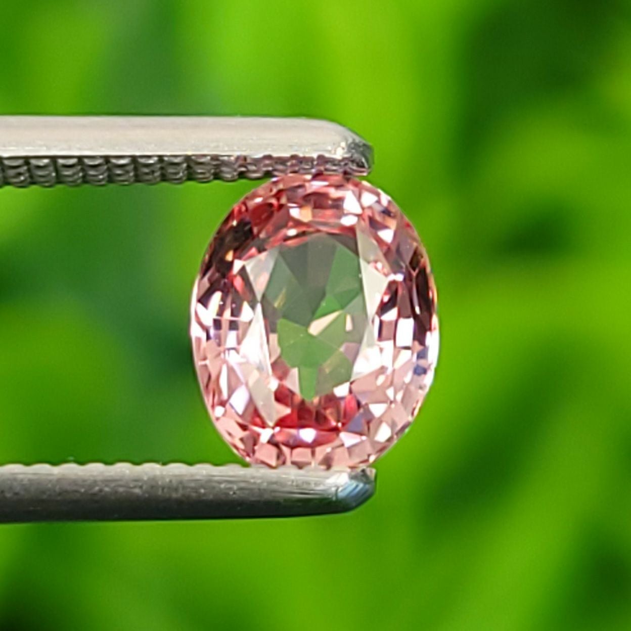 非加熱パパラチアサファイア0.758ct(中央宝石研究所宝石鑑別書付)