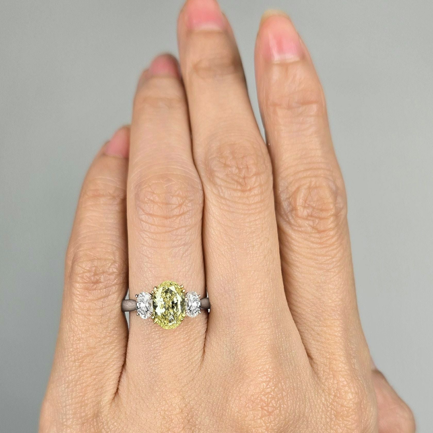 イエローダイヤモンド1.51.ctプラチナK18ゴールドリングダイヤ0.62ct付(GIAダイヤモンド鑑定書付)