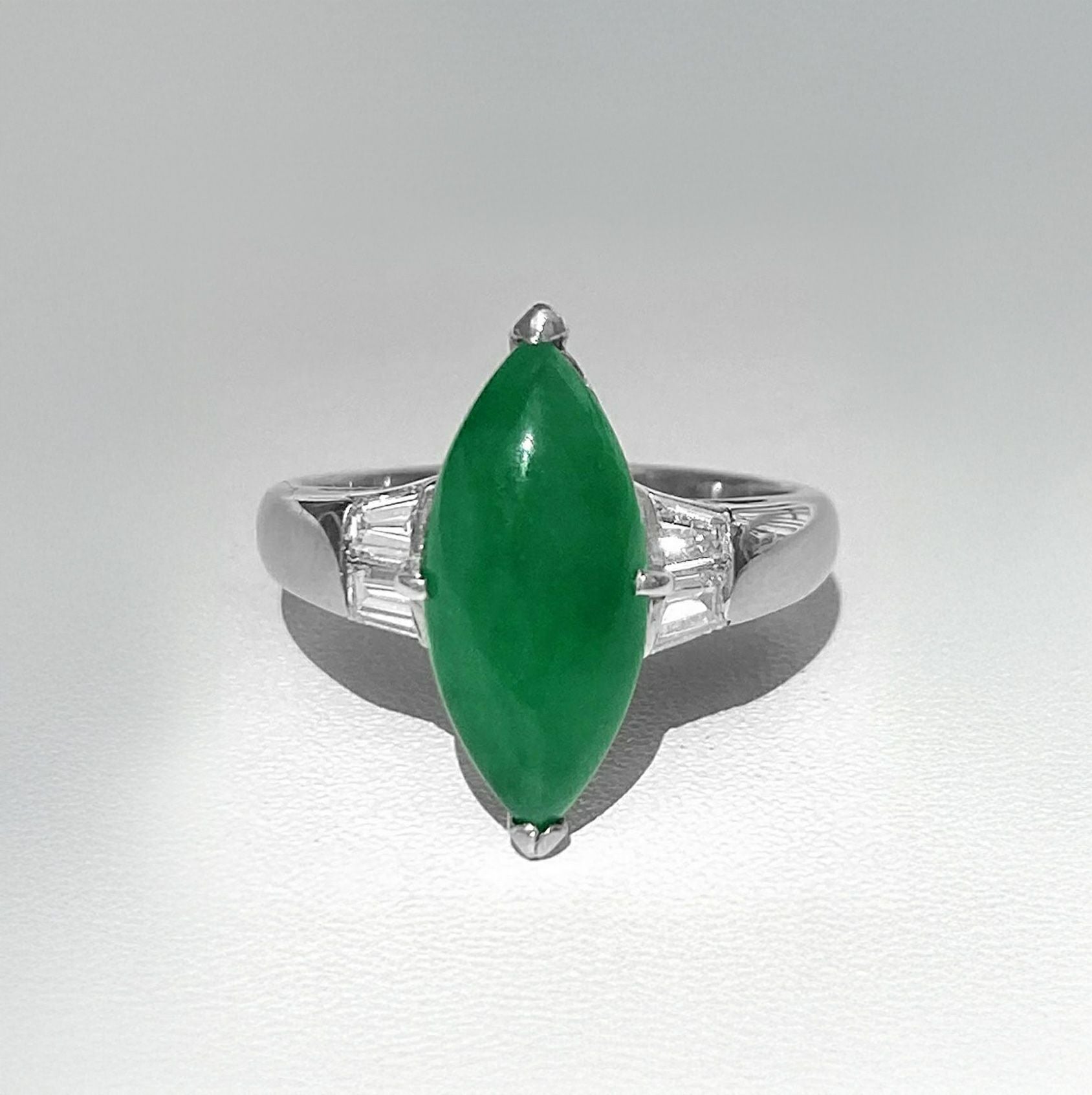 ひすい3.45ctプラチナリングダイヤ0.35ct付
