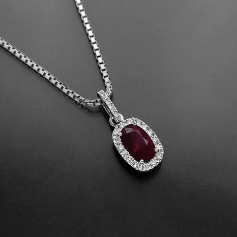 美品☆Pt900☆ピジョンブラッド☆ミャンマー産ルビー0.55ct+ダイヤ 