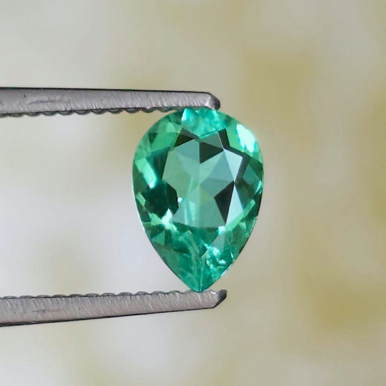 コロンビア産無処理エメラルド(ノンオイル)0.24ct(GIA宝石鑑別書付