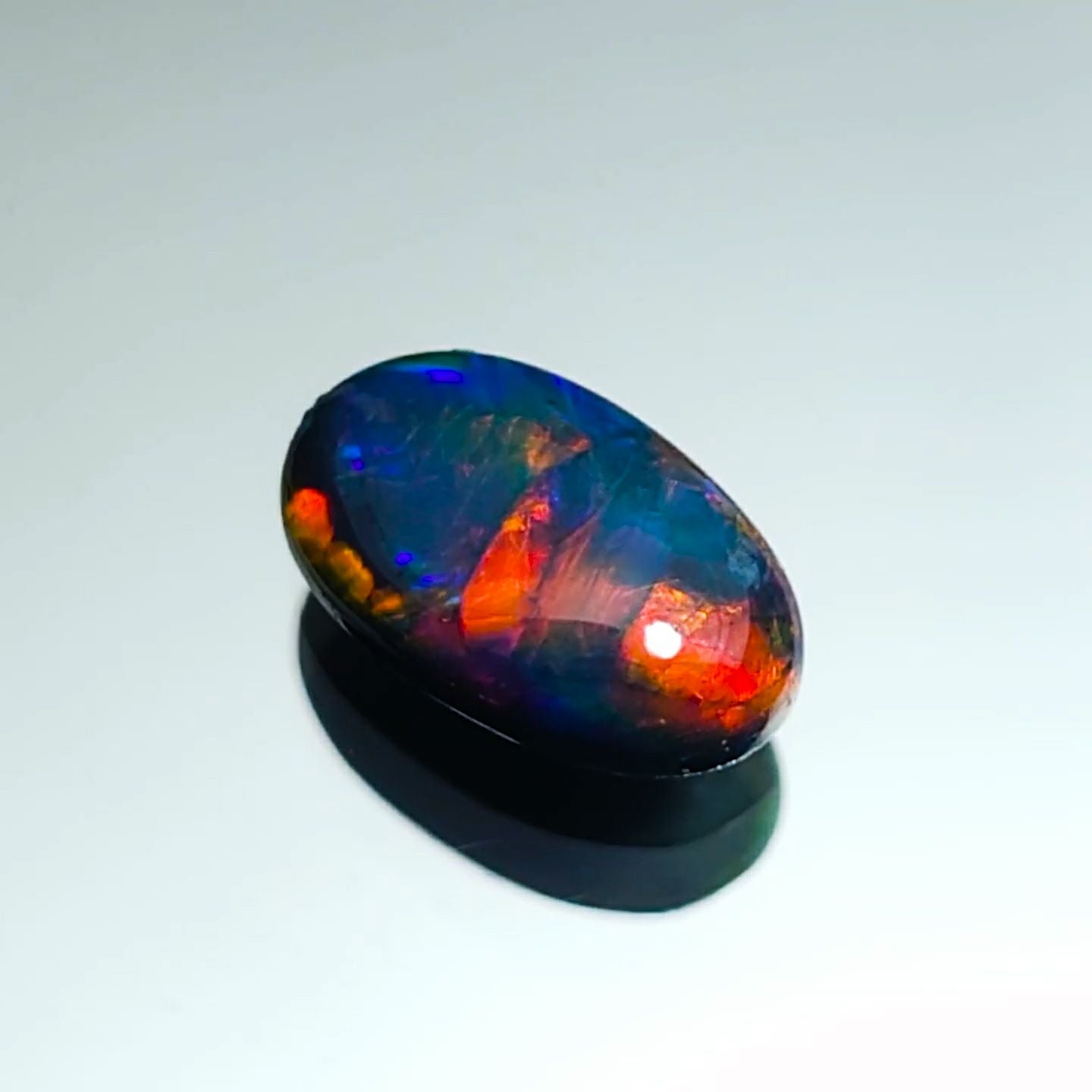 ブラックオパール1.09ct(中央宝石研究所宝石鑑別書付)