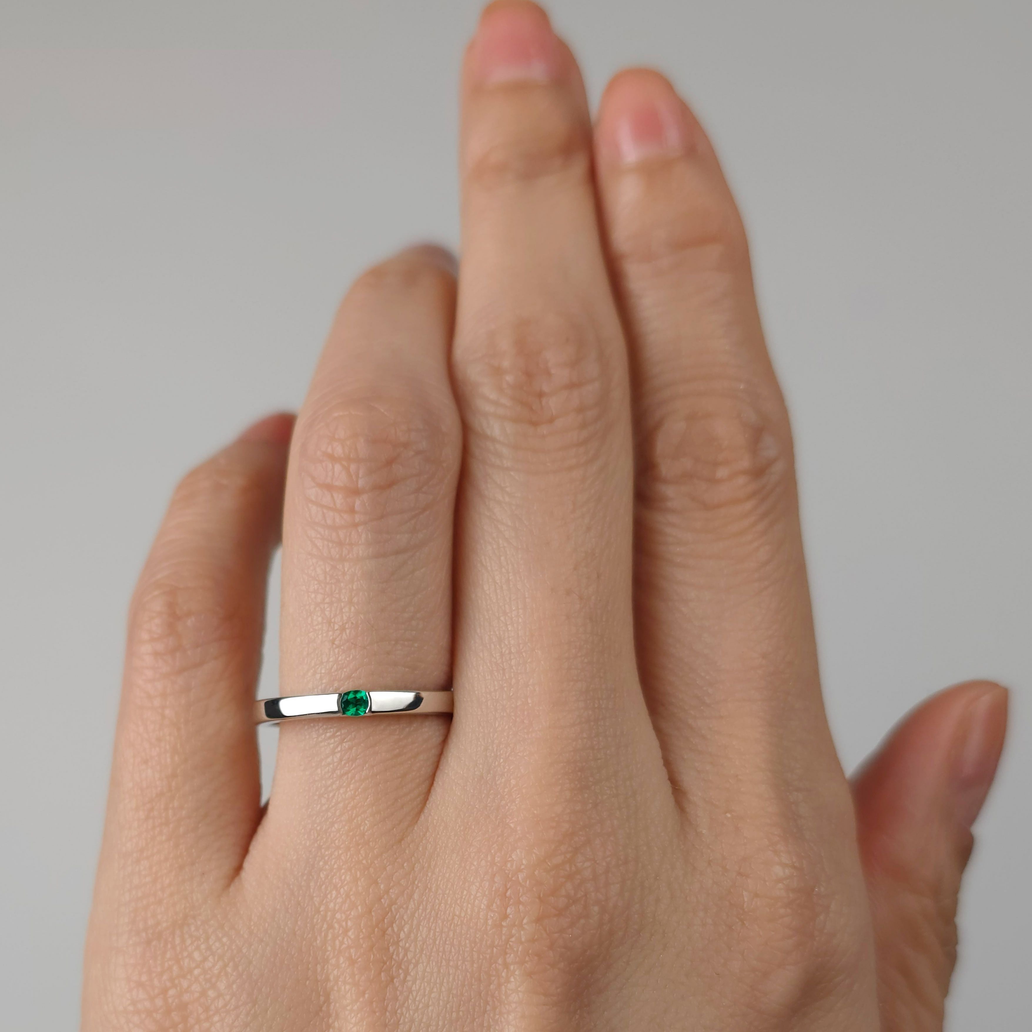 コロンビア産無処理エメラルド(ノンオイル)0.06ctプラチナリング(GIA宝石鑑別書付)