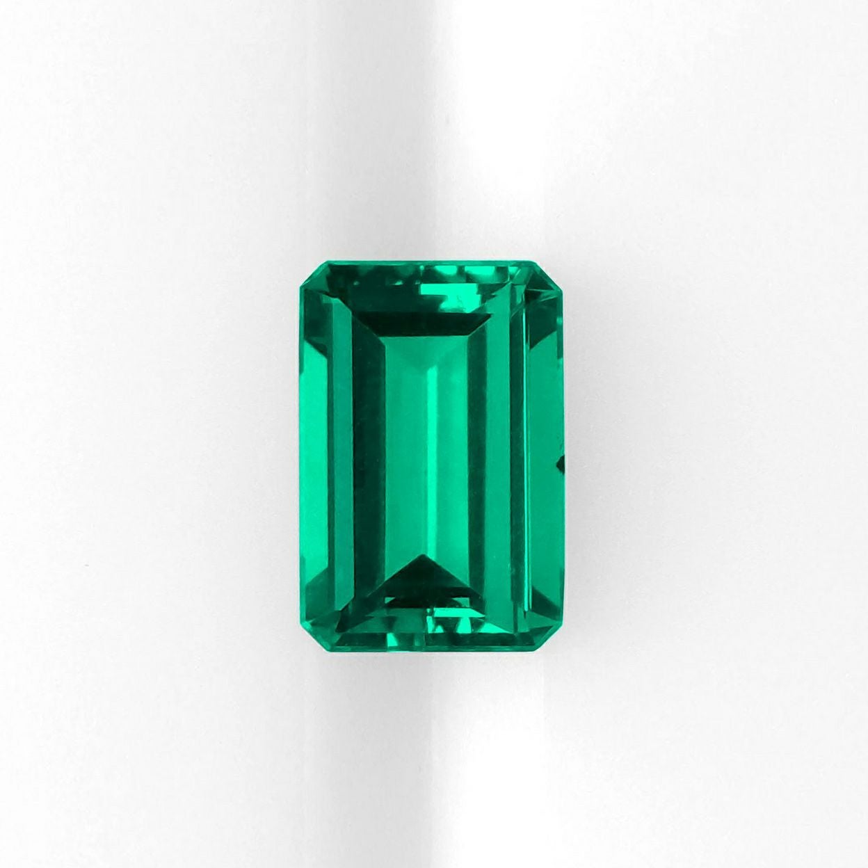  コロンビア産無処理エメラルド(ノンオイル)0.49ct(SSEF宝石鑑別書 GUBELIN宝石鑑別書付)
