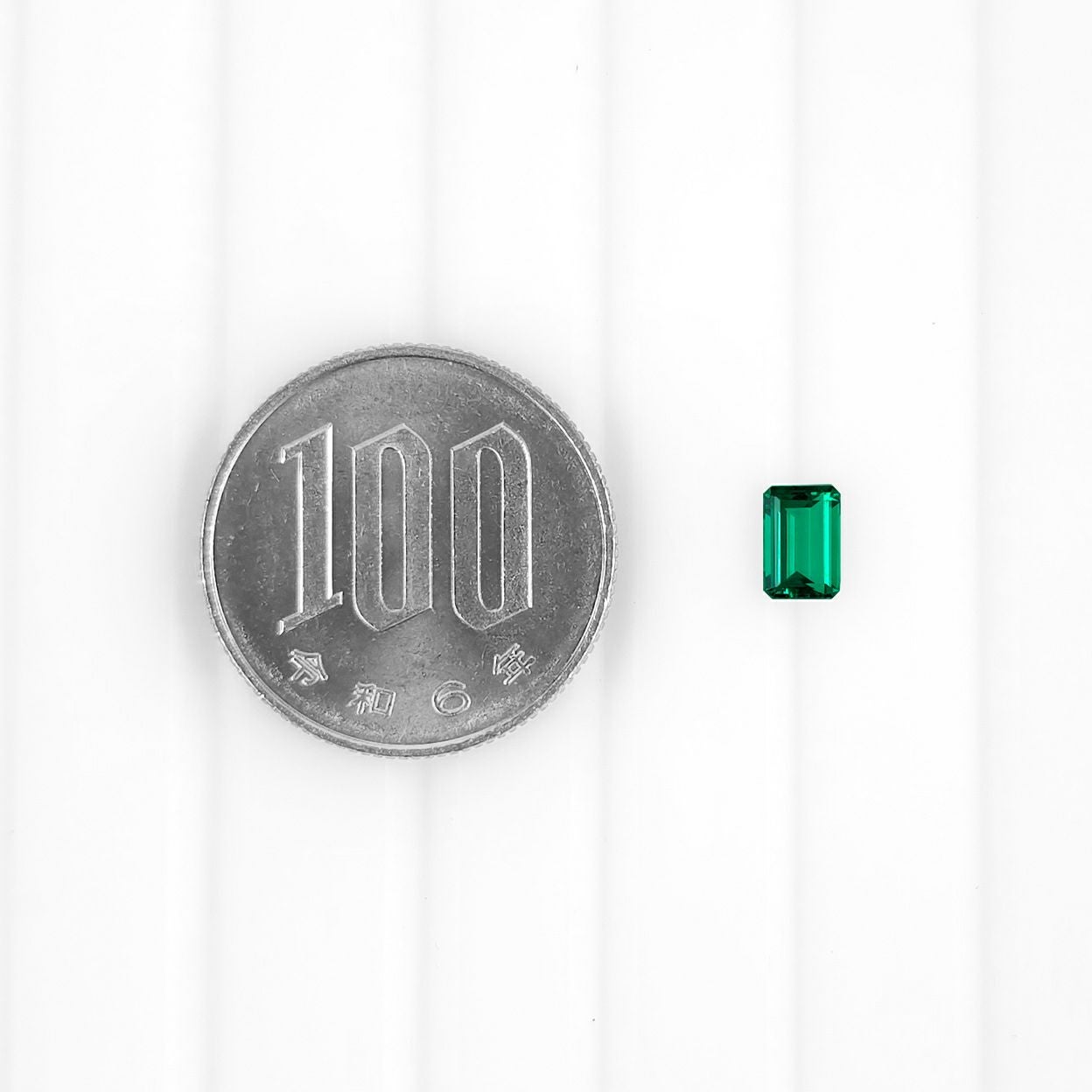  コロンビア産無処理エメラルド(ノンオイル)0.49ct(SSEF宝石鑑別書 GUBELIN宝石鑑別書付)