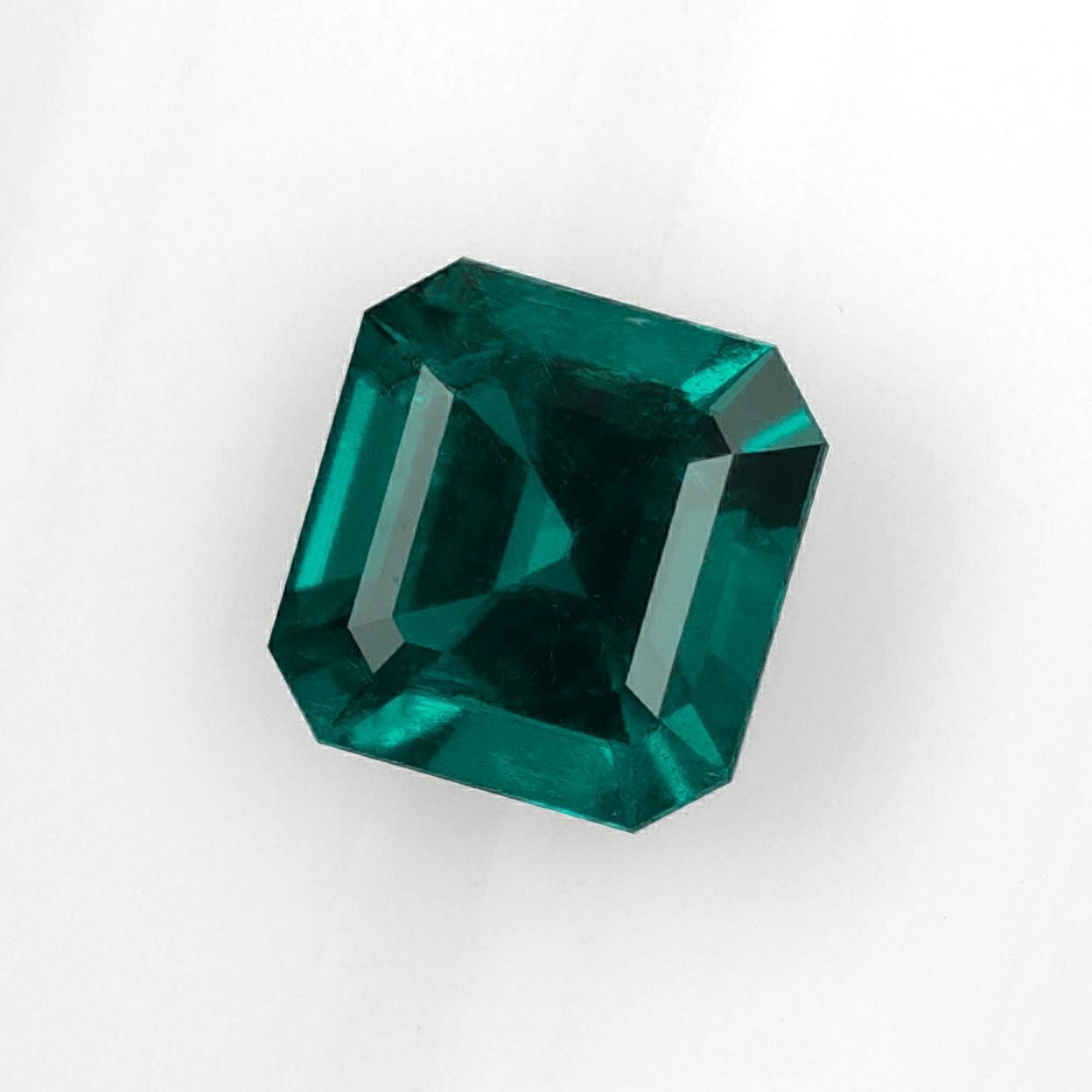 コロンビア産ムゾー鉱山無処理エメラルド(ノンオイル)2.69ct(MUZO